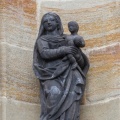 0220_notre-dame_eglise_entree_statue-fontaine.jpg