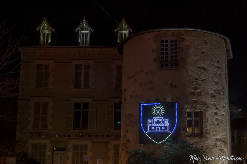 0082_porte-forges_rue-1_tour-fondue_nuit-2.jpg